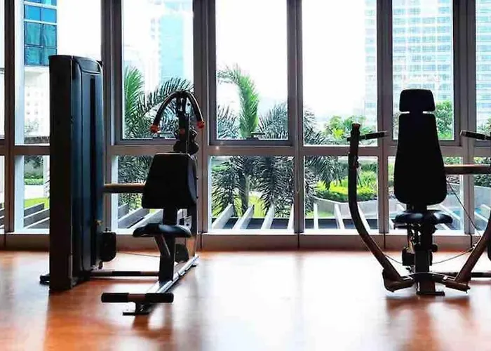 At The Heart Of Bgc Located At Uptown Parksuites Apartment *