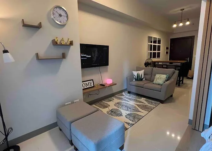 At The Heart Of Bgc Located At Uptown Parksuites Apartment *
