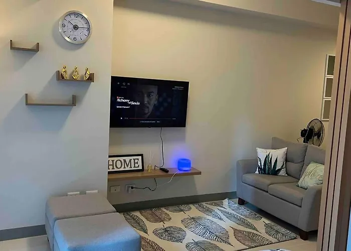 At The Heart Of Bgc Located At Uptown Parksuites Apartment *