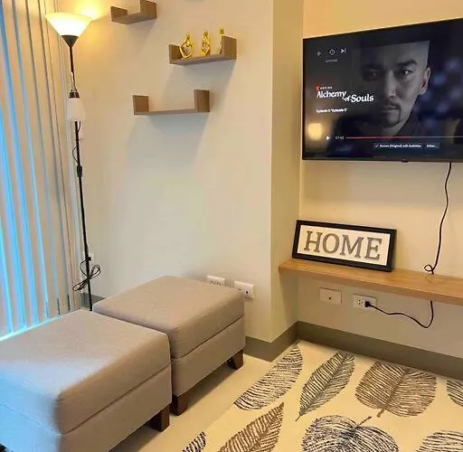 Apartment At The Heart Of Bgc Located At Uptown Parksuites