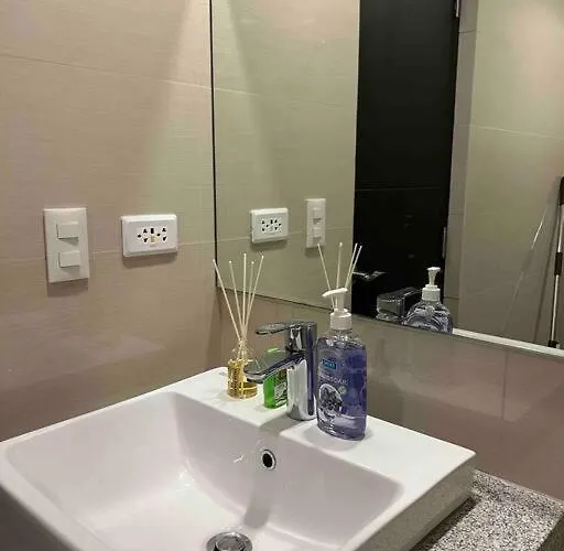 Apartment At The Heart Of Bgc Located At Uptown Parksuites Manila