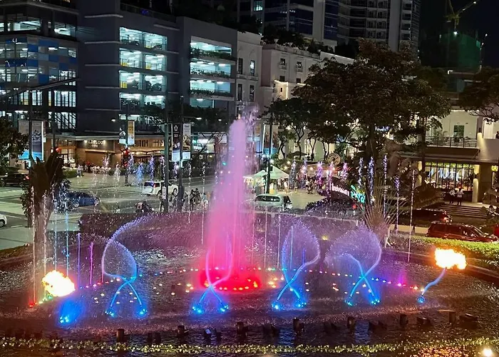 Apartment At The Heart Of Bgc Located At Uptown Parksuites