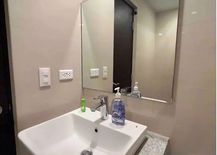 At The Heart Of Bgc Located At Uptown Parksuites Apartment